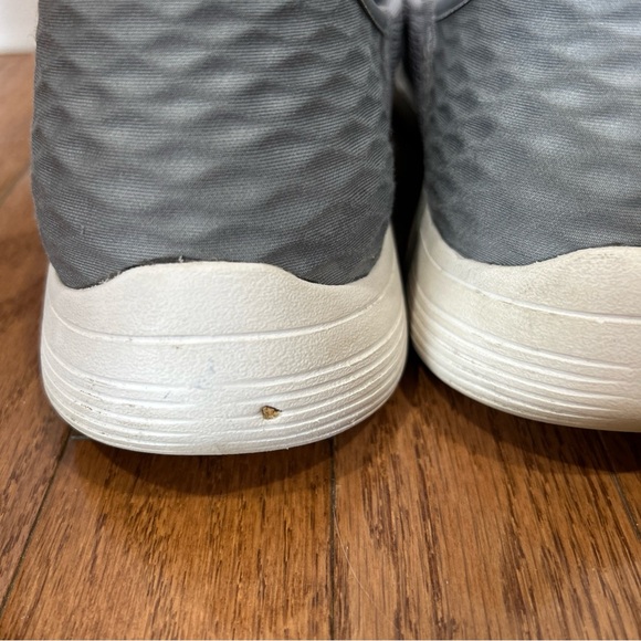 Skechers On The Go Walking Shoes Slip-Ins Hands Free Women’s Size 9 Gray - Picture 8 of 11